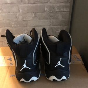 Air Jordan 13